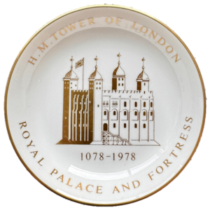 Teller Tower of London 1978 von Royal Worcester